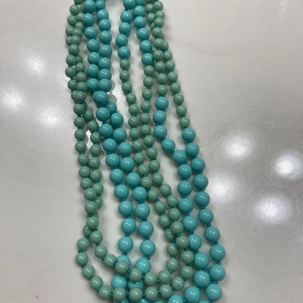 Premier designs beaded necklace